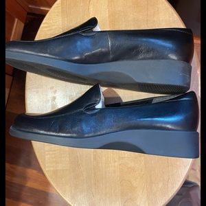 Naturalized Black Leather shoe EUC